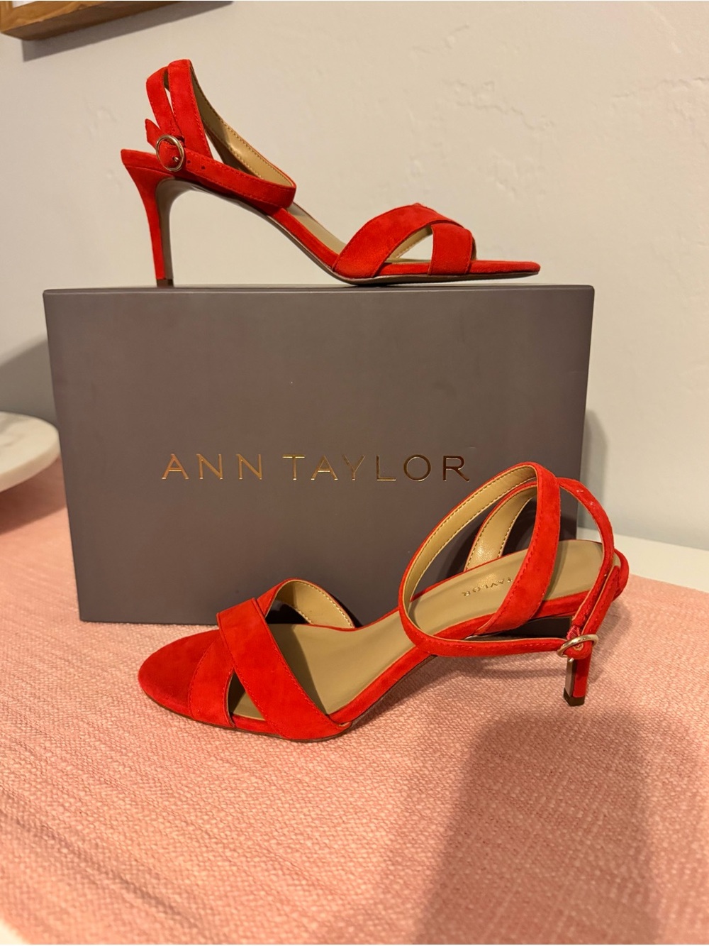 Ann Taylor JUDITH SUEDE KITTEN HEELED SANDAL